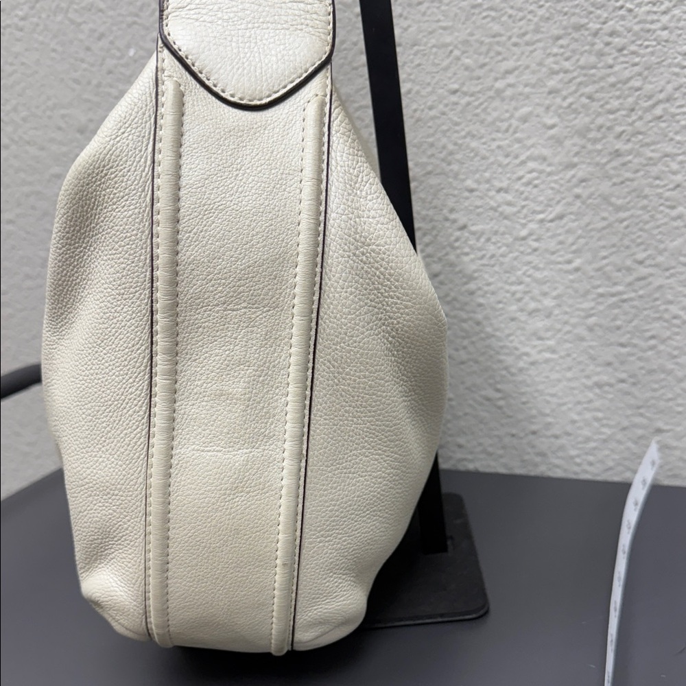 Coach Avery Pearlescent Small Hobo - Picture 6 of 14